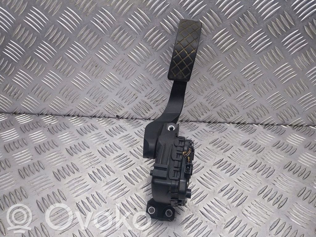 Audi A4 S4 B6 8E 8H Pedał gazu / przyspieszenia
