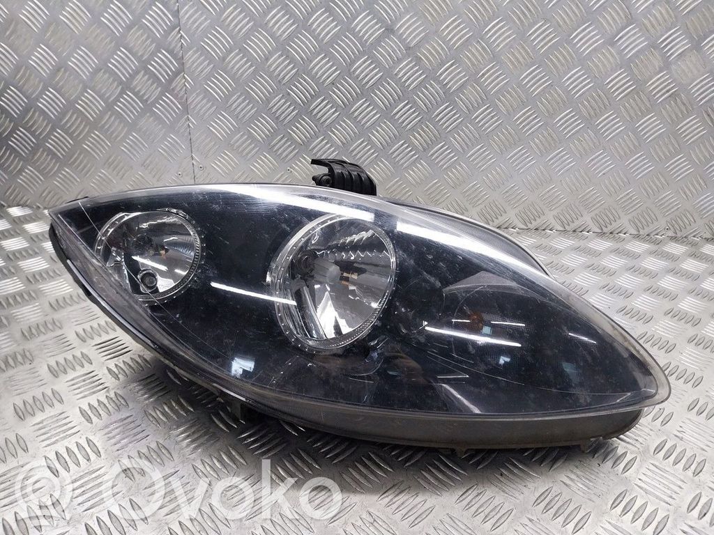 Seat Leon (1P) Lampa przednia 