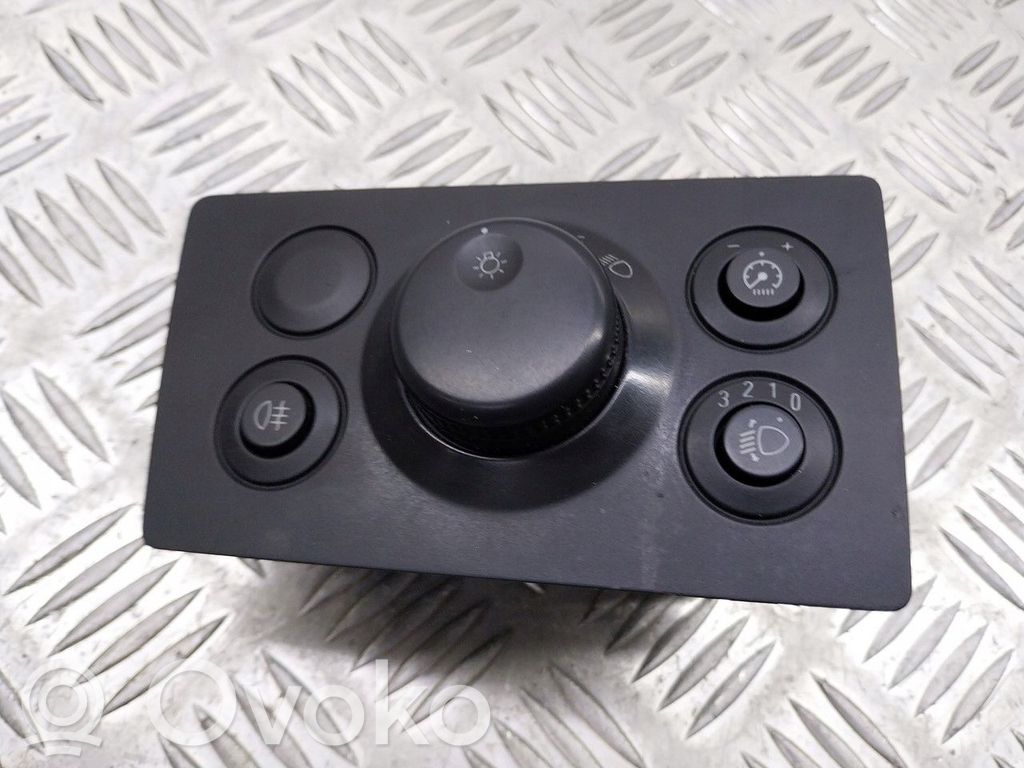 Comutator lumini   13205867