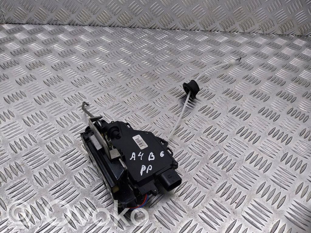 Audi A4 S4 B6 8E 8H Încuietoare ușă față 