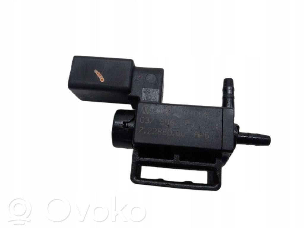 Audi A6 S6 C6 4F Supapă vacuum 