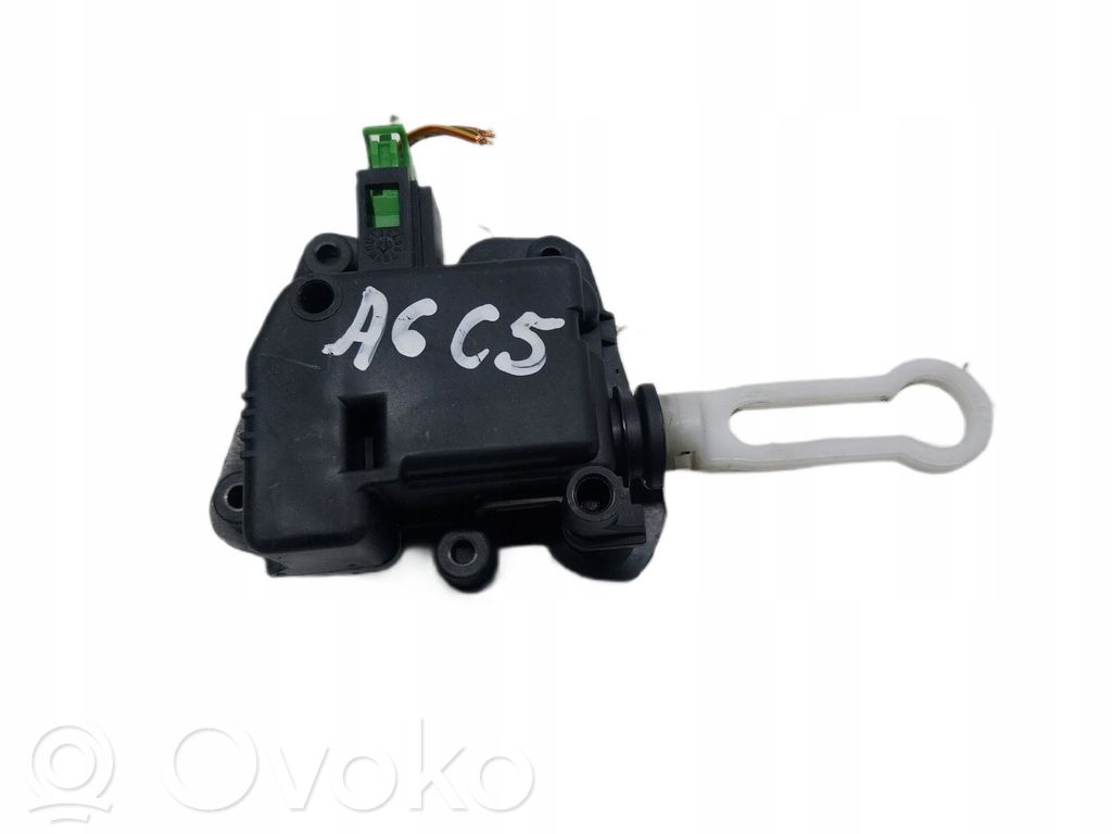 Audi A6 S6 C5 4B Staffa di rinforzo per ammortizzatore bagagliaio