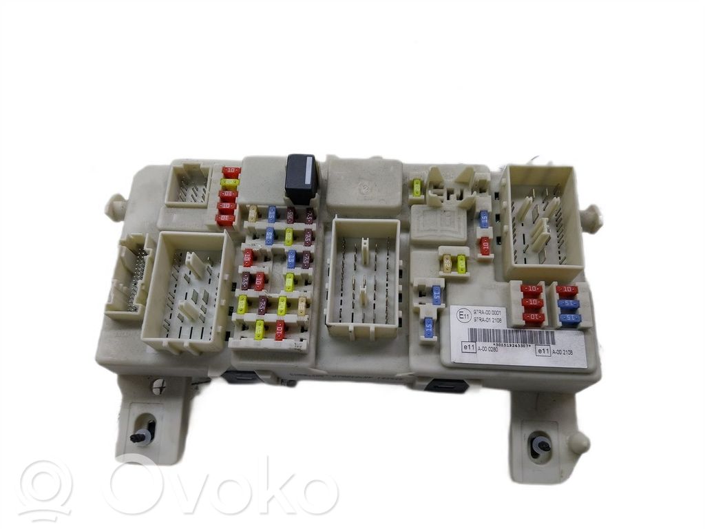High voltage junction box   7M5T14A073DD