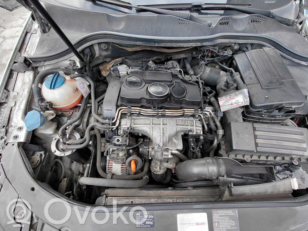 Volkswagen PASSAT B6 Silnik 
