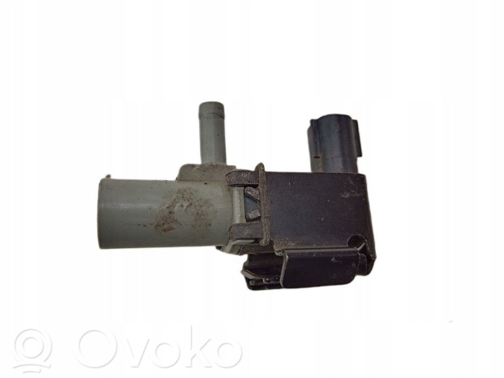 Toyota Corolla E120 E130 Zawór podciśnienia