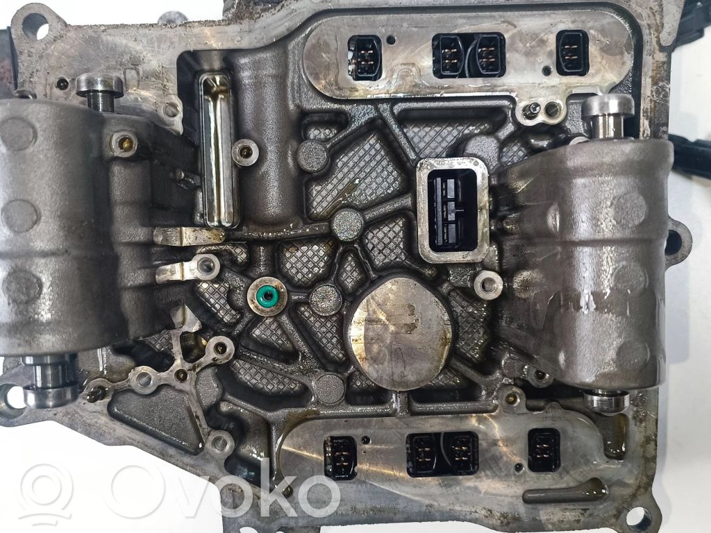 Volkswagen PASSAT B7 Cuerpo de válvula de la caja de cambios de la transmisión 
