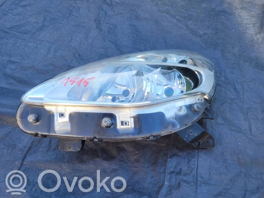 Renault Clio III Phare frontale 