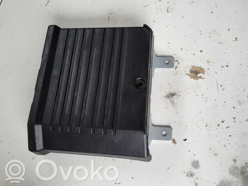 Mitsubishi Outlander Garso stiprintuvas 