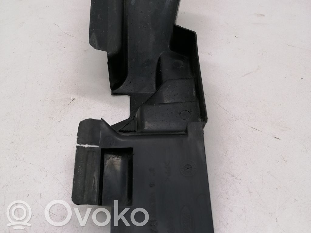 Ford Transit Radiatorių apdaila 
