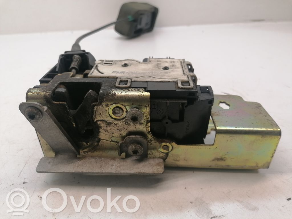 Ford Transit Aizmugurē slēdzene 