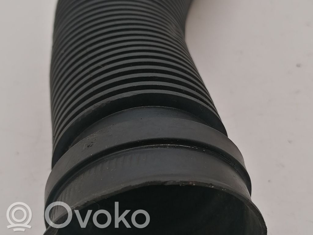 Opel Vivaro Luftansaugkanal-Teil 