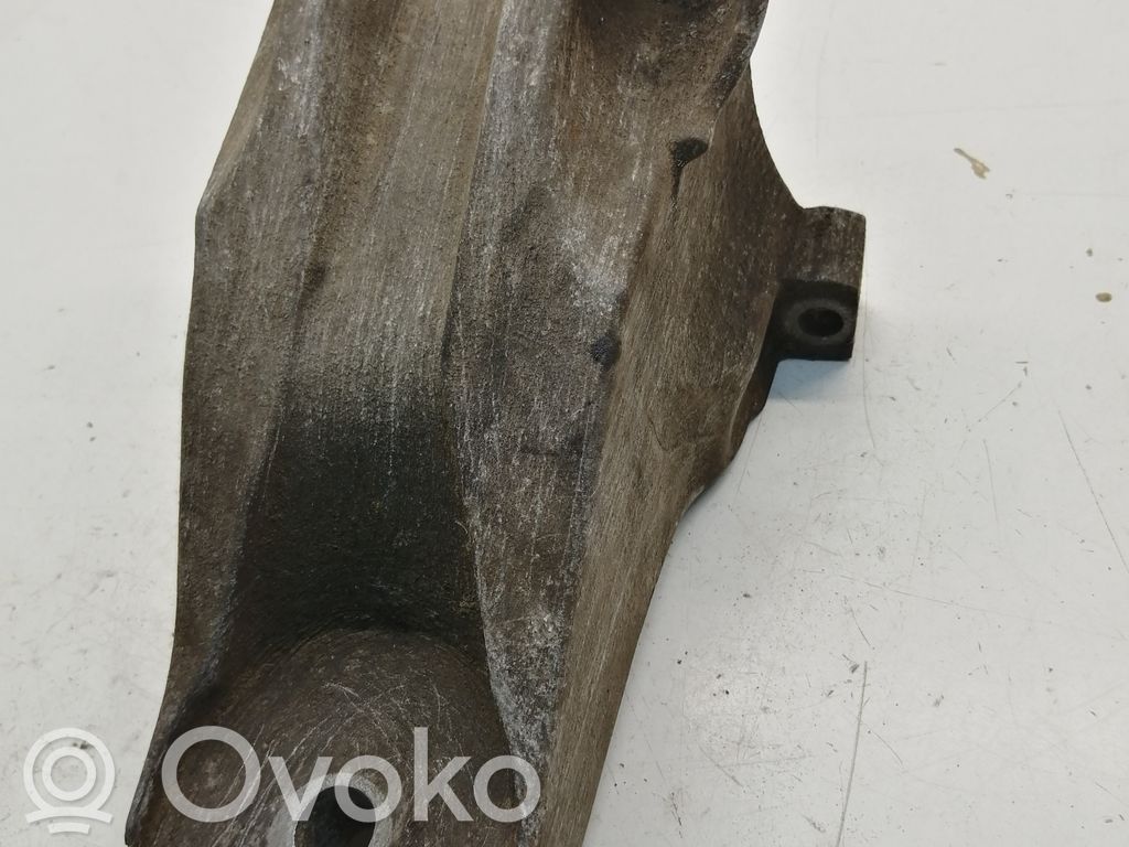 Ford Transit Engine mounting bracket 