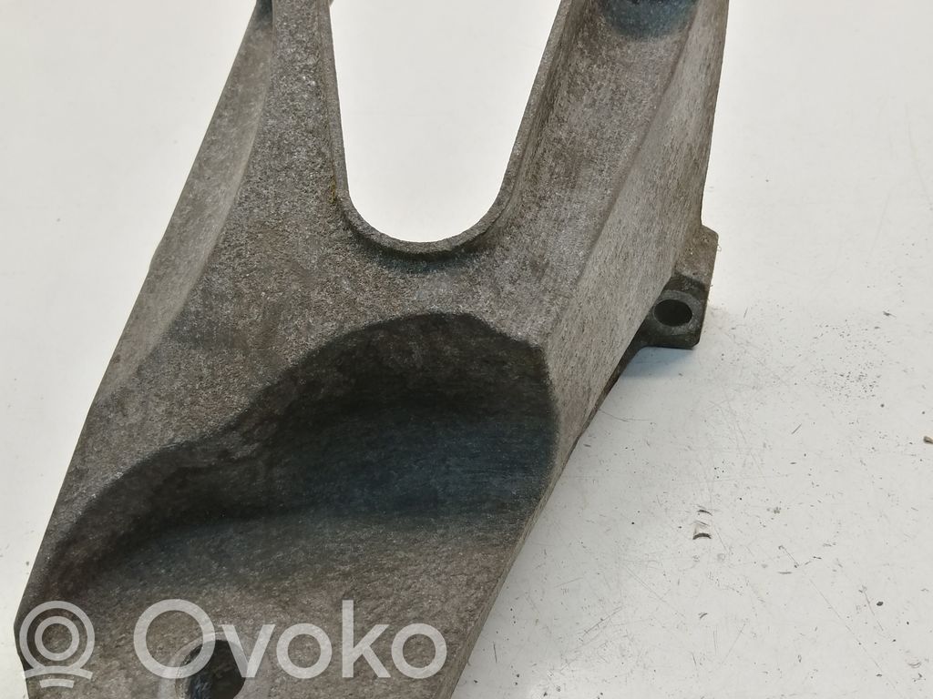 Ford Transit Engine mounting bracket 