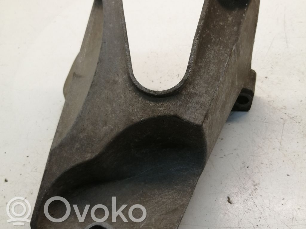 Ford Transit Engine mounting bracket 