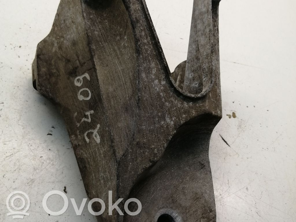 Ford Transit Engine mounting bracket 