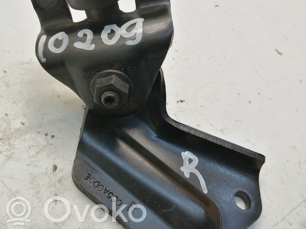 Sliding door upper roller guide/hinge   YC15V25028AD,055AOD0E