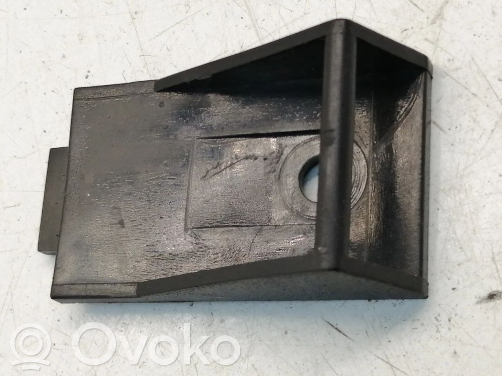 Ford Transit Hansikaslokeron lukko 