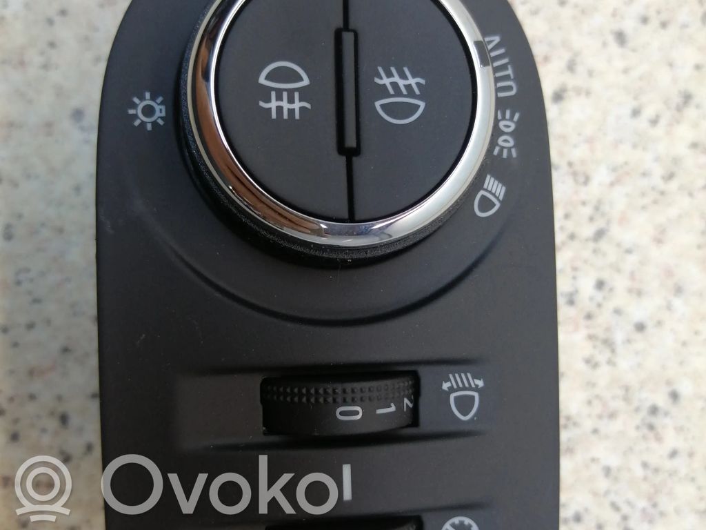 Opel Corsa F Light module LCM 
