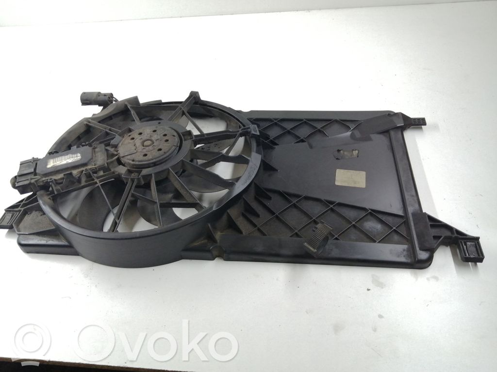 Ford Focus Elektrinis radiatorių ventiliatorius 
