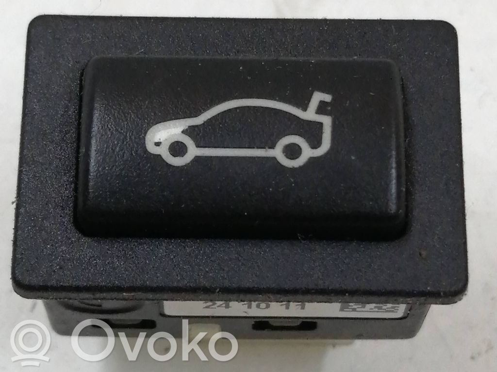 BMW 5 F10 F11 Tailgate/boot open switch button 