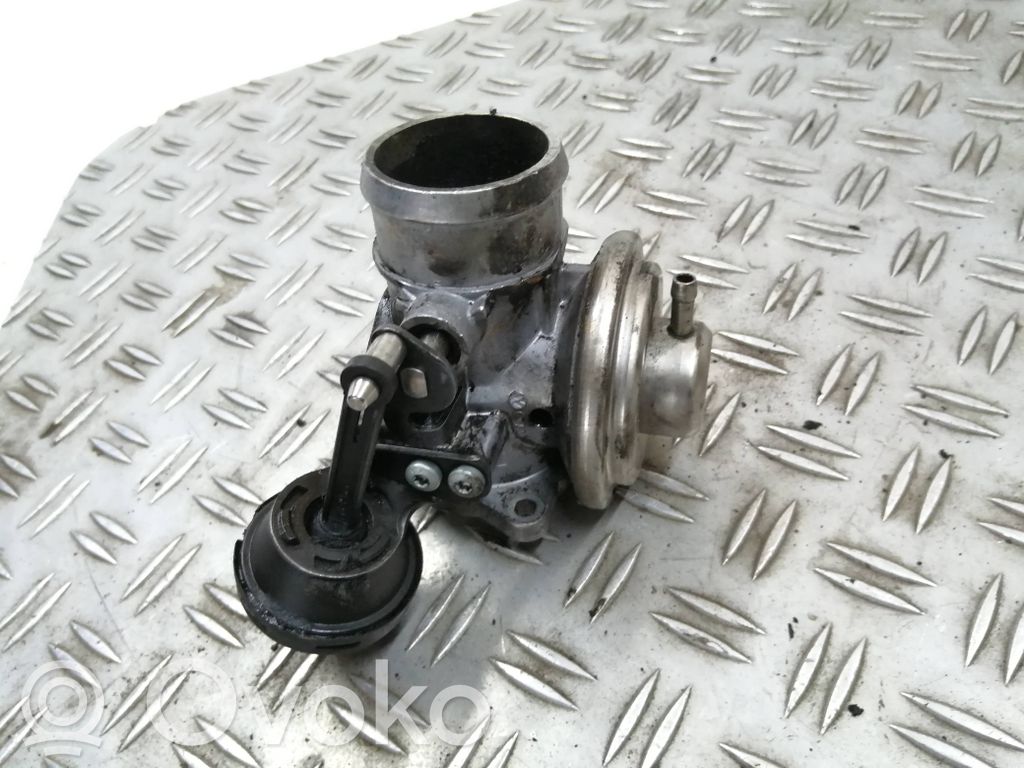 Volkswagen PASSAT B5 Válvula EGR 