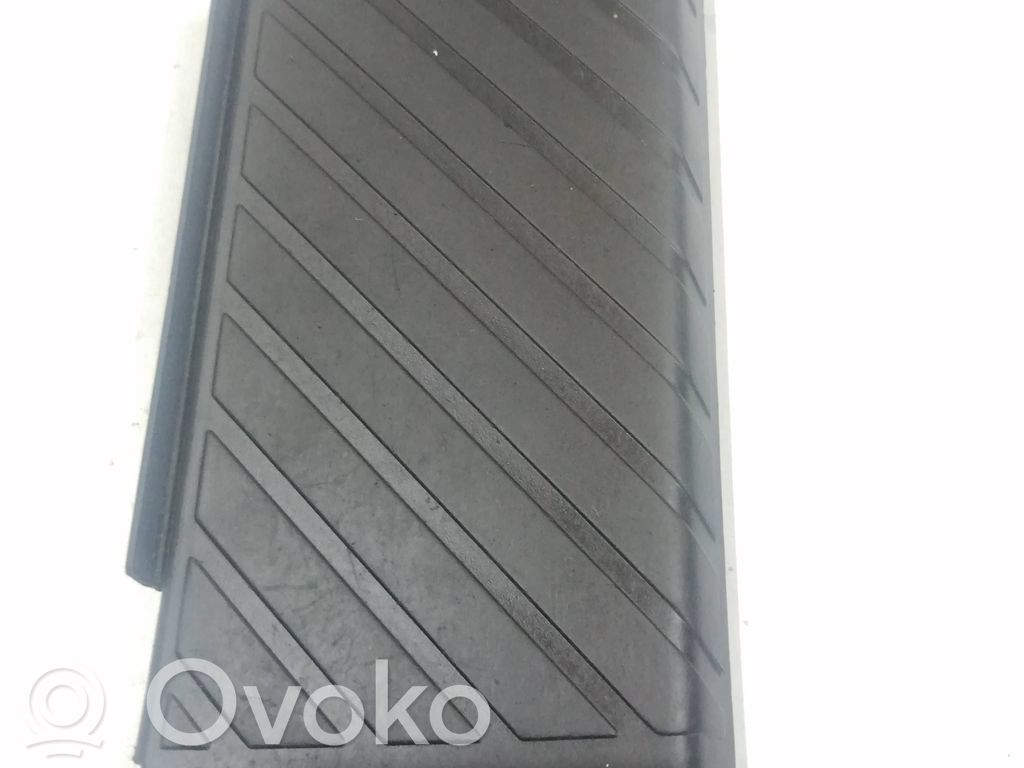 Volkswagen PASSAT B5 Jalkatuki 
