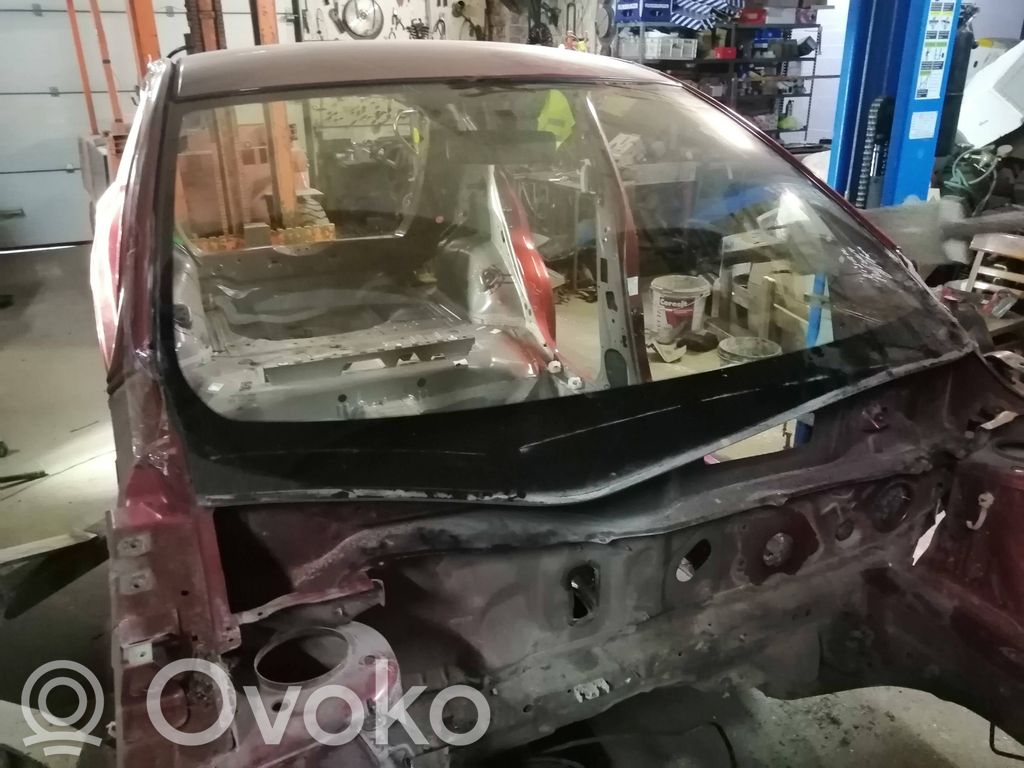 Nissan Pulsar Front windscreen/windshield window 