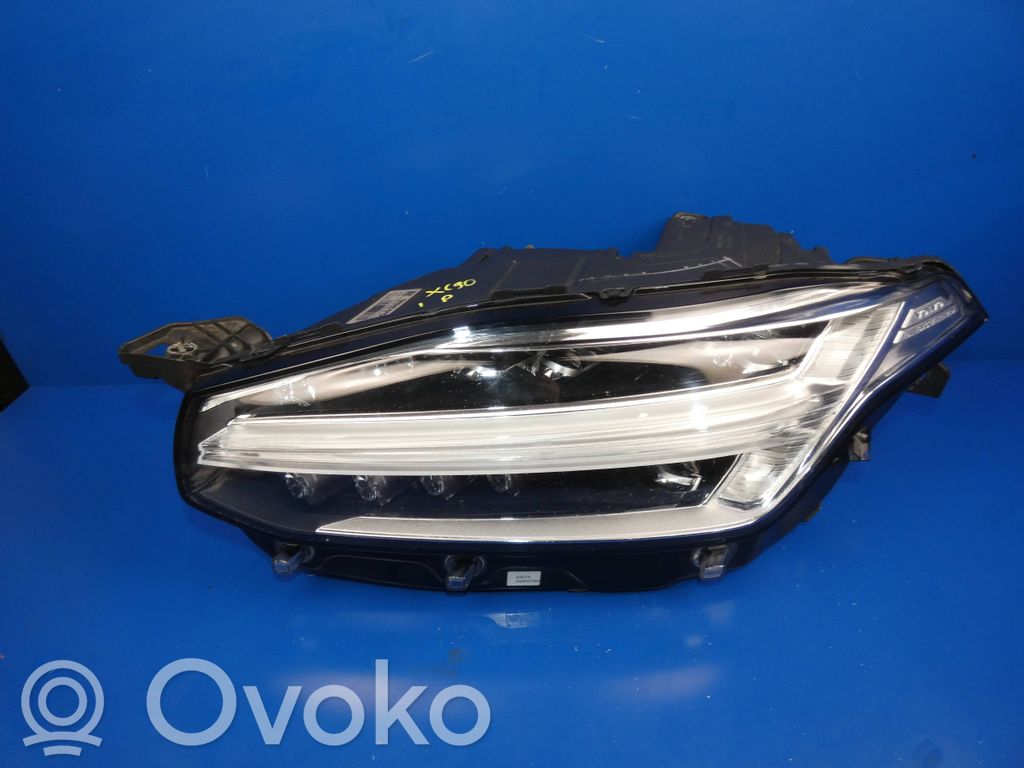Volvo XC90 Scheinwerfer 