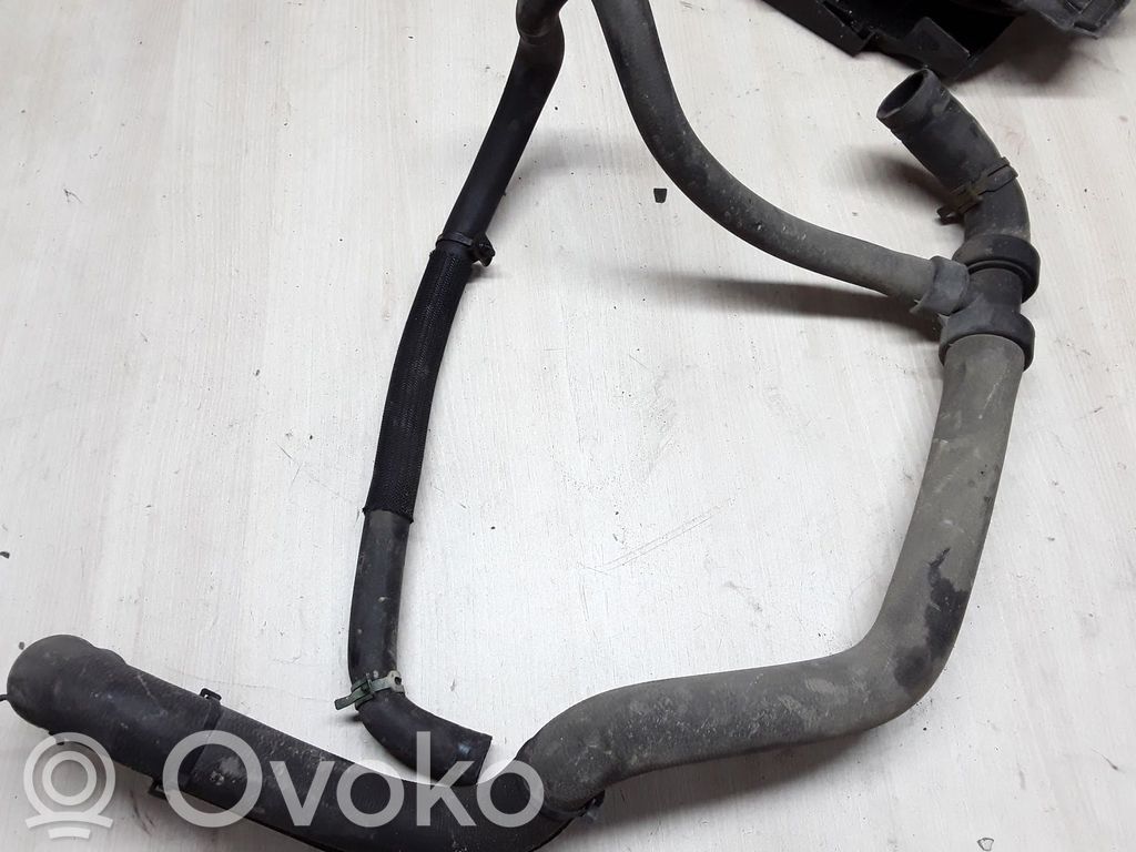 Engine coolant pipe/hose