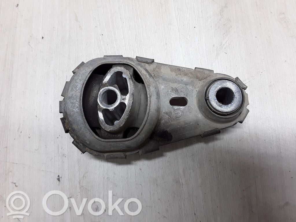 Engine mount bracket