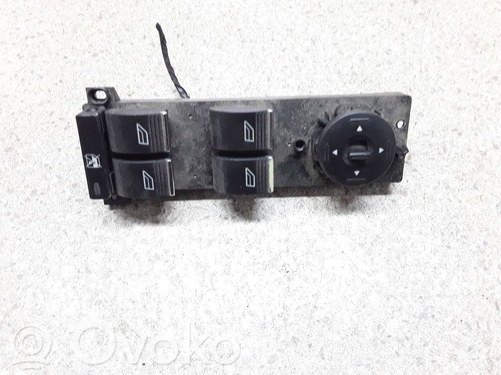 Ford Focus Electric window control switch 