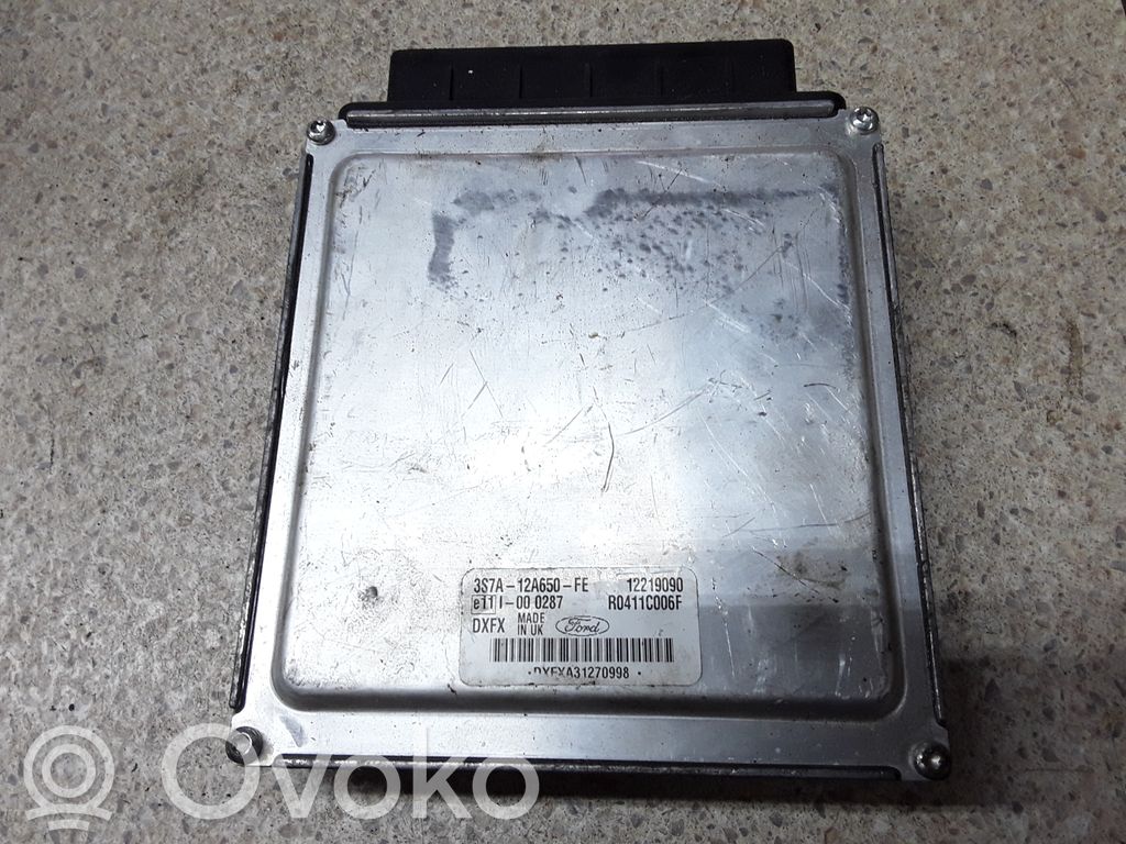 Ford Mondeo Mk III Engine control unit/module 