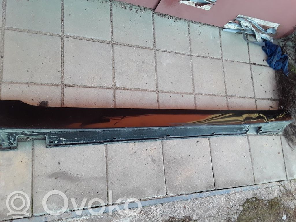 Sill   7033760