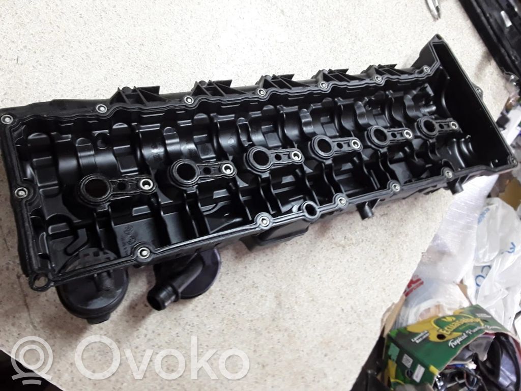 BMW 5 F10 F11 Vārstu vāks 