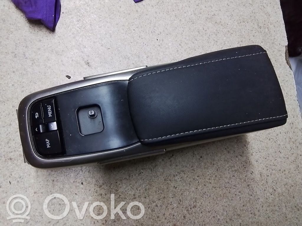 Lexus RX 450H Armrest 