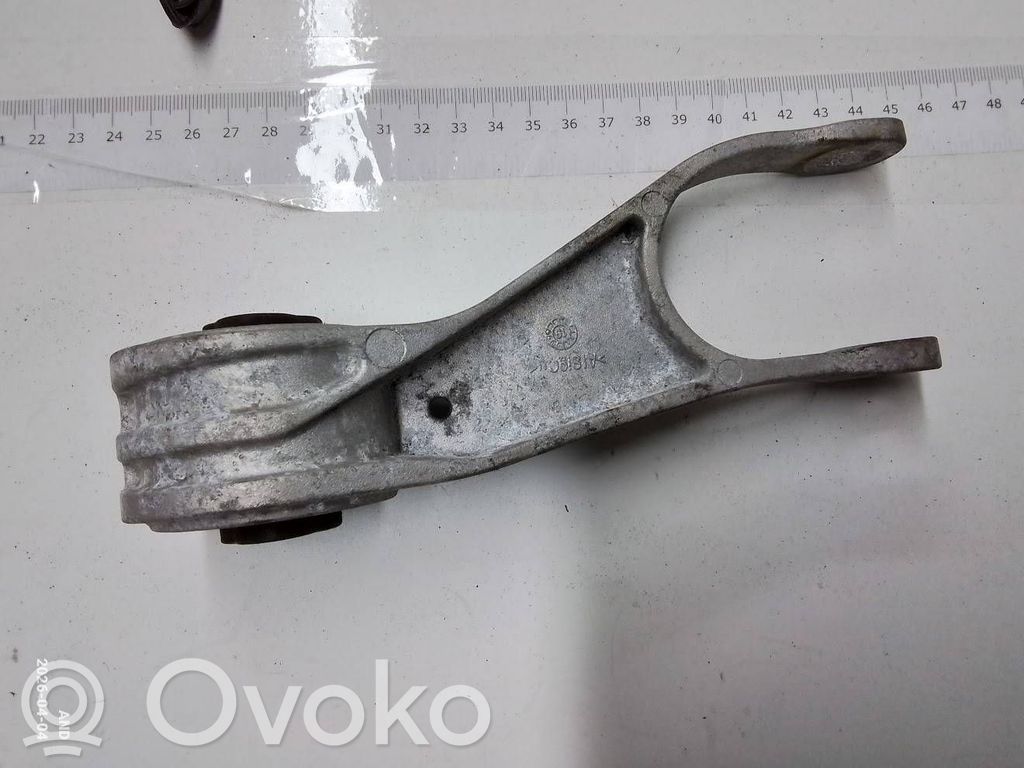 Porsche Macan (95B) Engine mounting bracket 