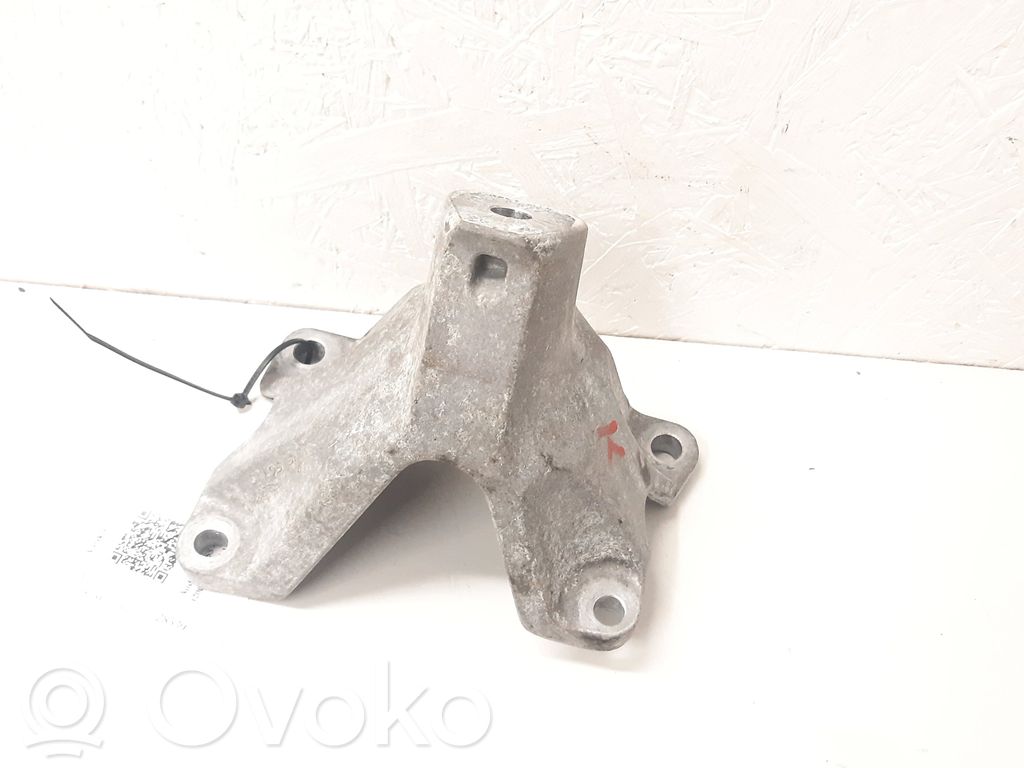 Audi A5 8T 8F Engine mounting bracket 