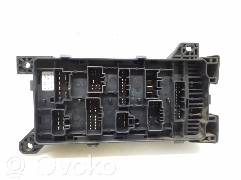 KIA Sorento Fuse module 