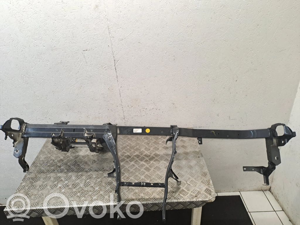 Audi Q7 4M Träger Armaturenbrett Cockpit 