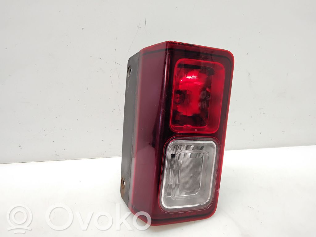 Opel Vivaro Światło przeciwmgielne tylne 