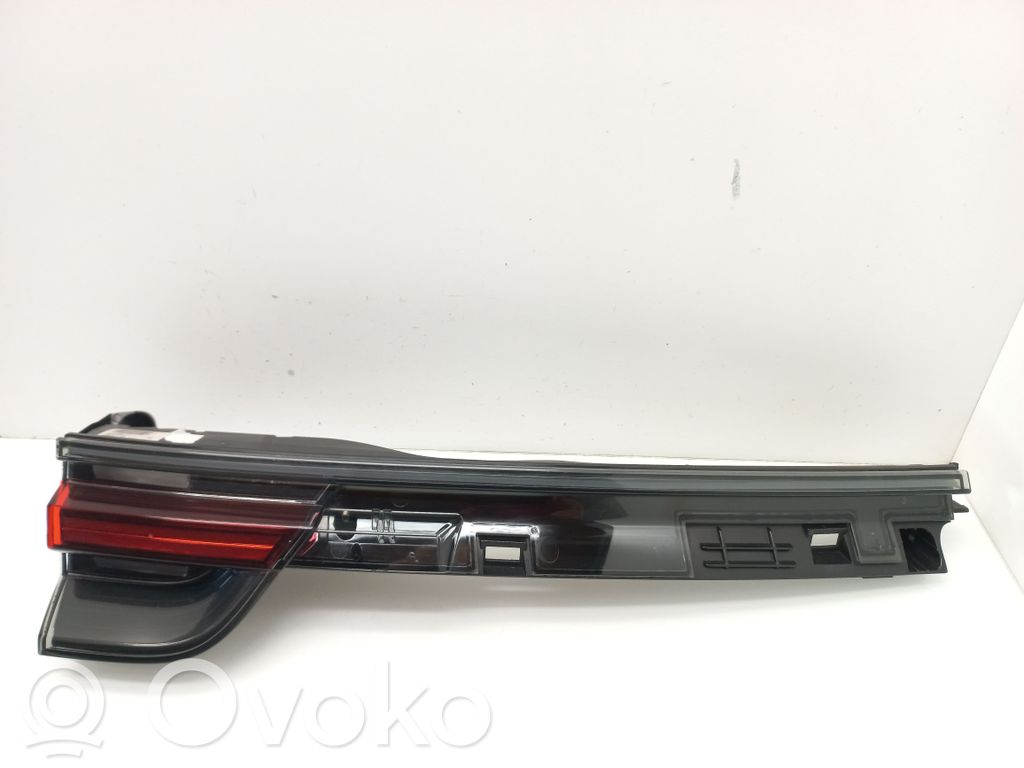 Lampy tylnej klapy bagażnika   973945207,0020760104