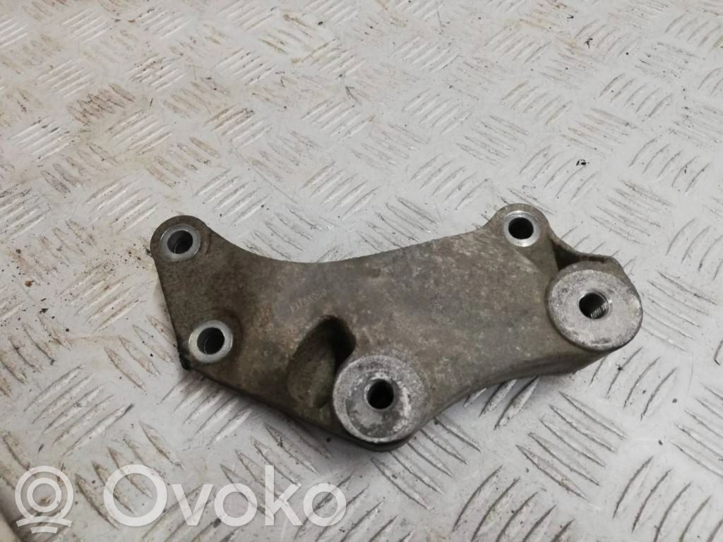 Engine mounting bracket   13185906