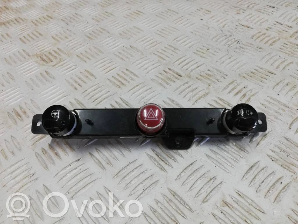 Fiat 500 Hazard light switch 