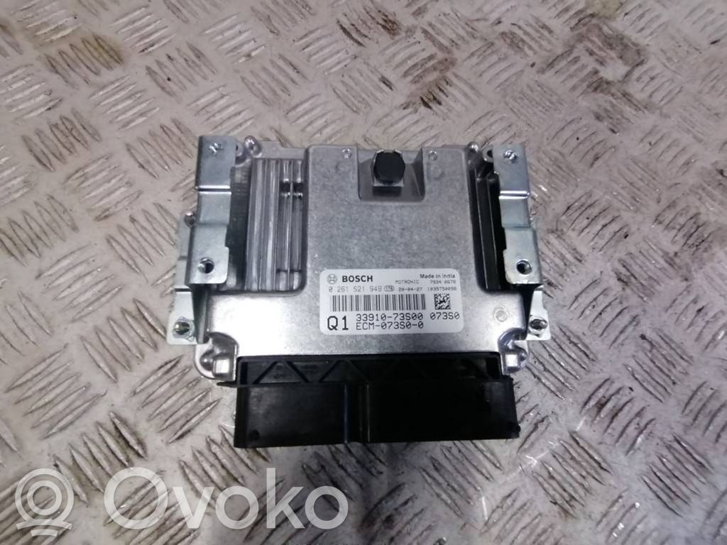 Suzuki Swift III Engine control unit/module 