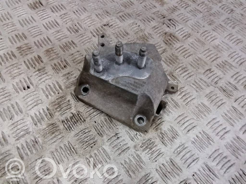 Ford Fiesta Gearbox mounting bracket 