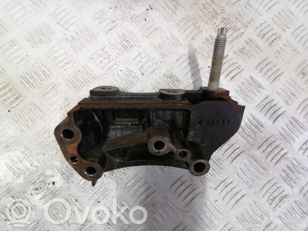 Ford Ecosport Engine mounting bracket 