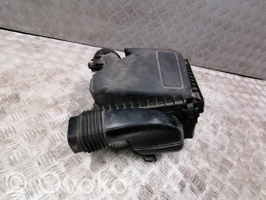 Ford Focus Air filter box 