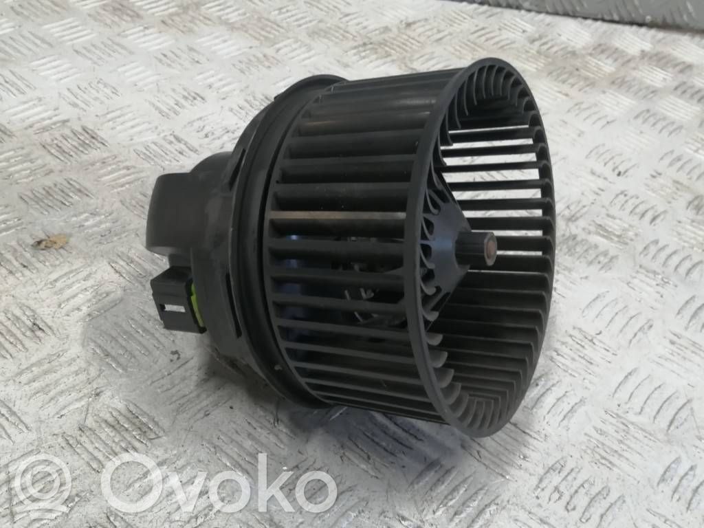 Ford Focus Mazā radiatora ventilators 
