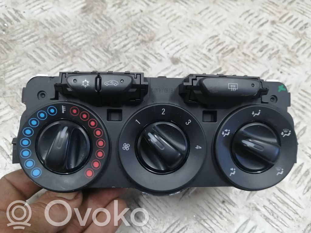 Opel Corsa E Climate control unit 