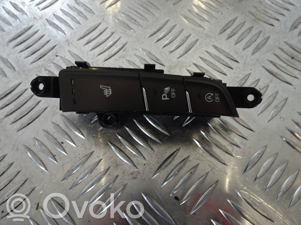 Hyundai i30 Inne przełączniki i przyciski 